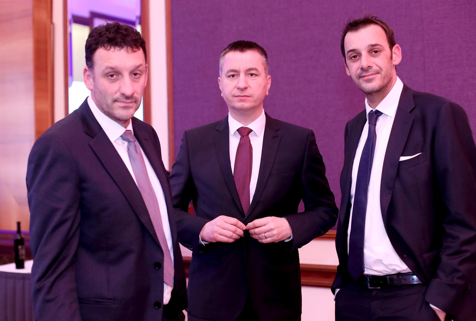 Šef Fortenove Fabris Peruško (u sredini) i osnivači tvrtke Infobip Silvio i Roberto Kutić