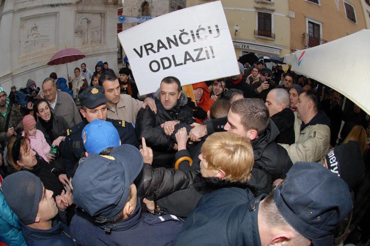 Zadar prosvjed (1)