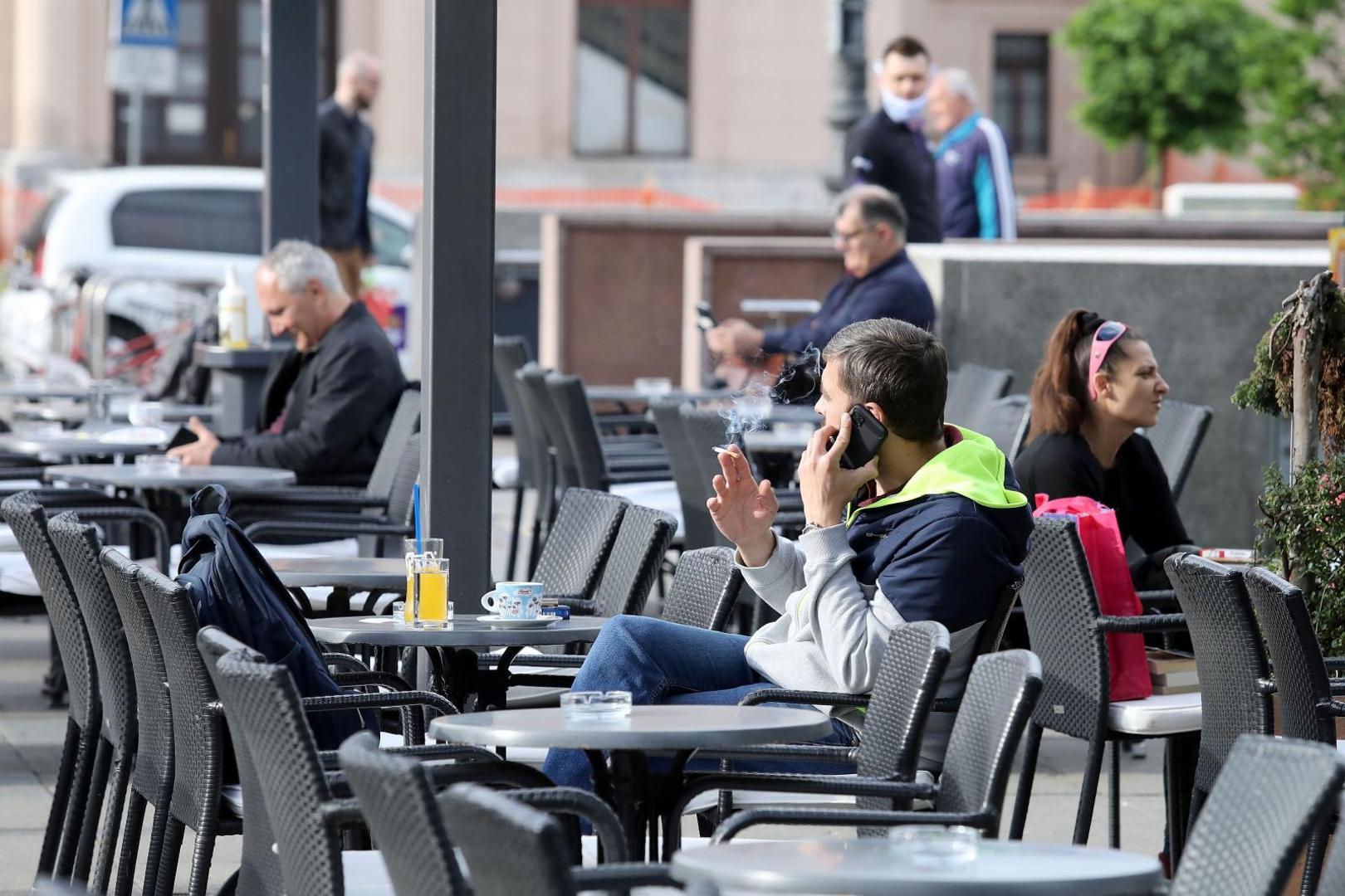 11.05.2020., Zagreb - Odlukom Kriznog stozera od danas je dozvoljen rad kafica i restorana i Zagrepcani su iskoristili priliku za prve kave u drustvu. 
Photo: Patrik Macek/PIXSELL