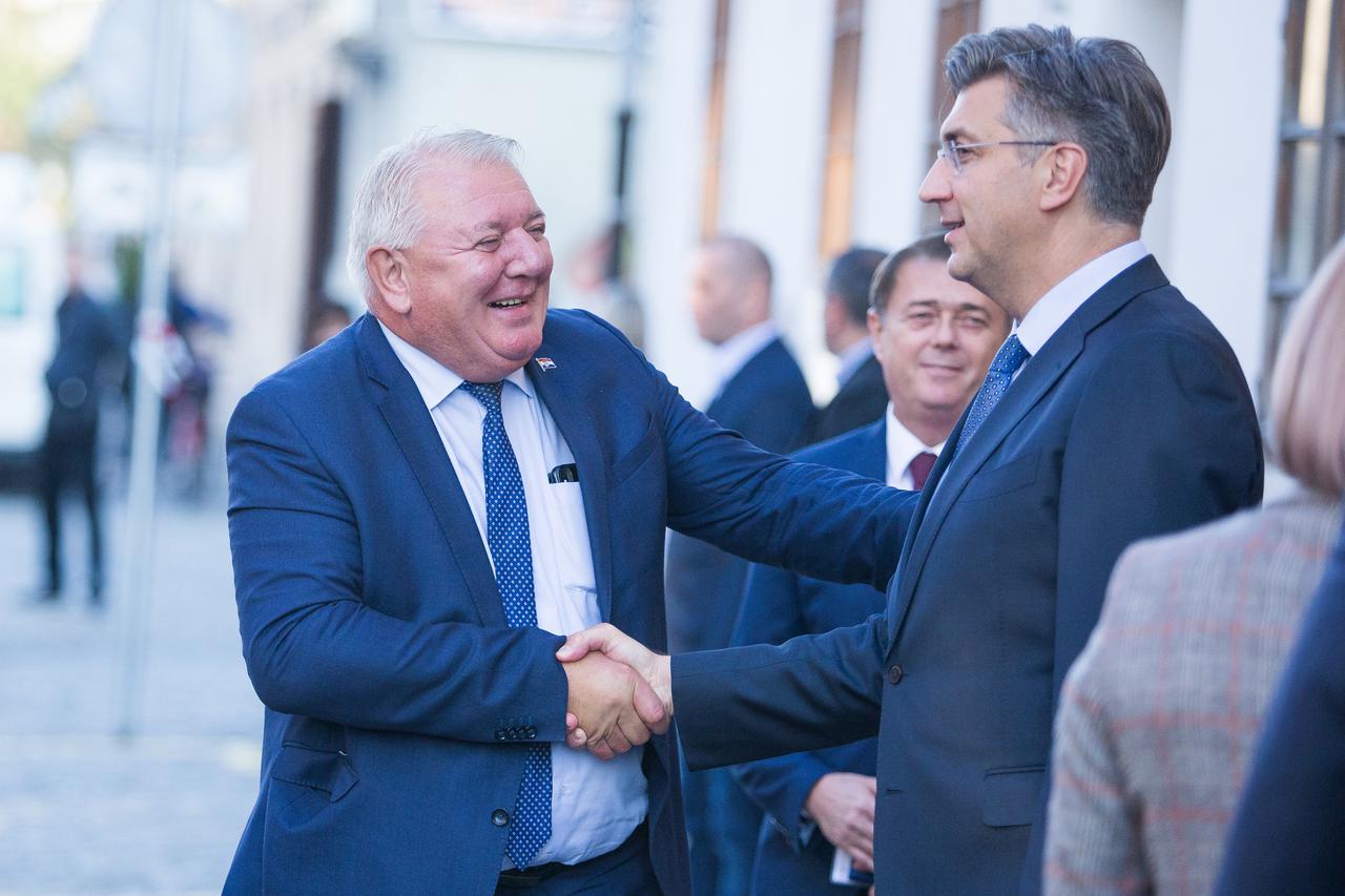 Osijek: Predsjednica i premijer posjetili gradonačelnika Vrkića, te obišli sajam HeadOnEast