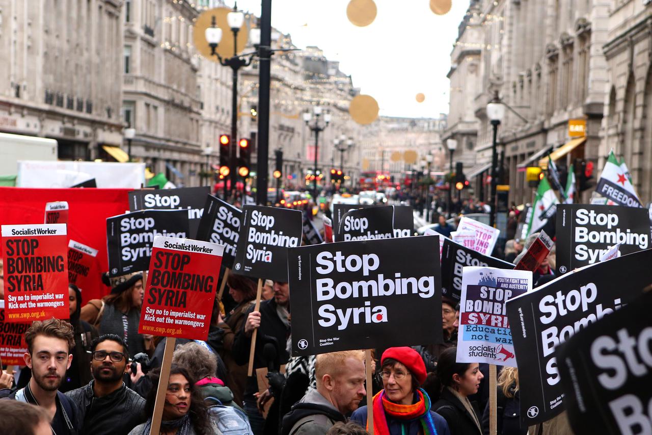 London: Gra?ani prosvjedovali protiv zra?nih napada na Siriju