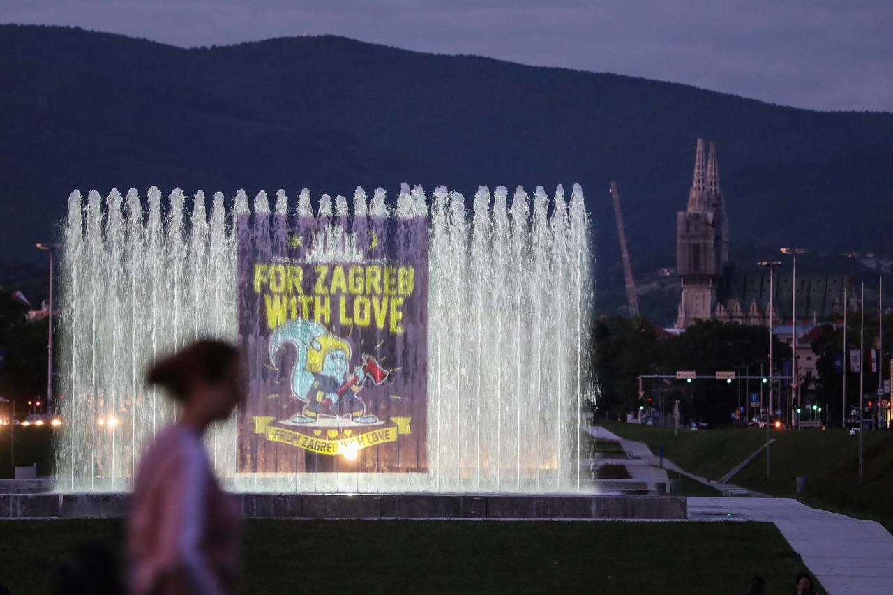 Zagreb: Fontane zasvijetlile u čast vatrogascima i Danu svetog Florijana