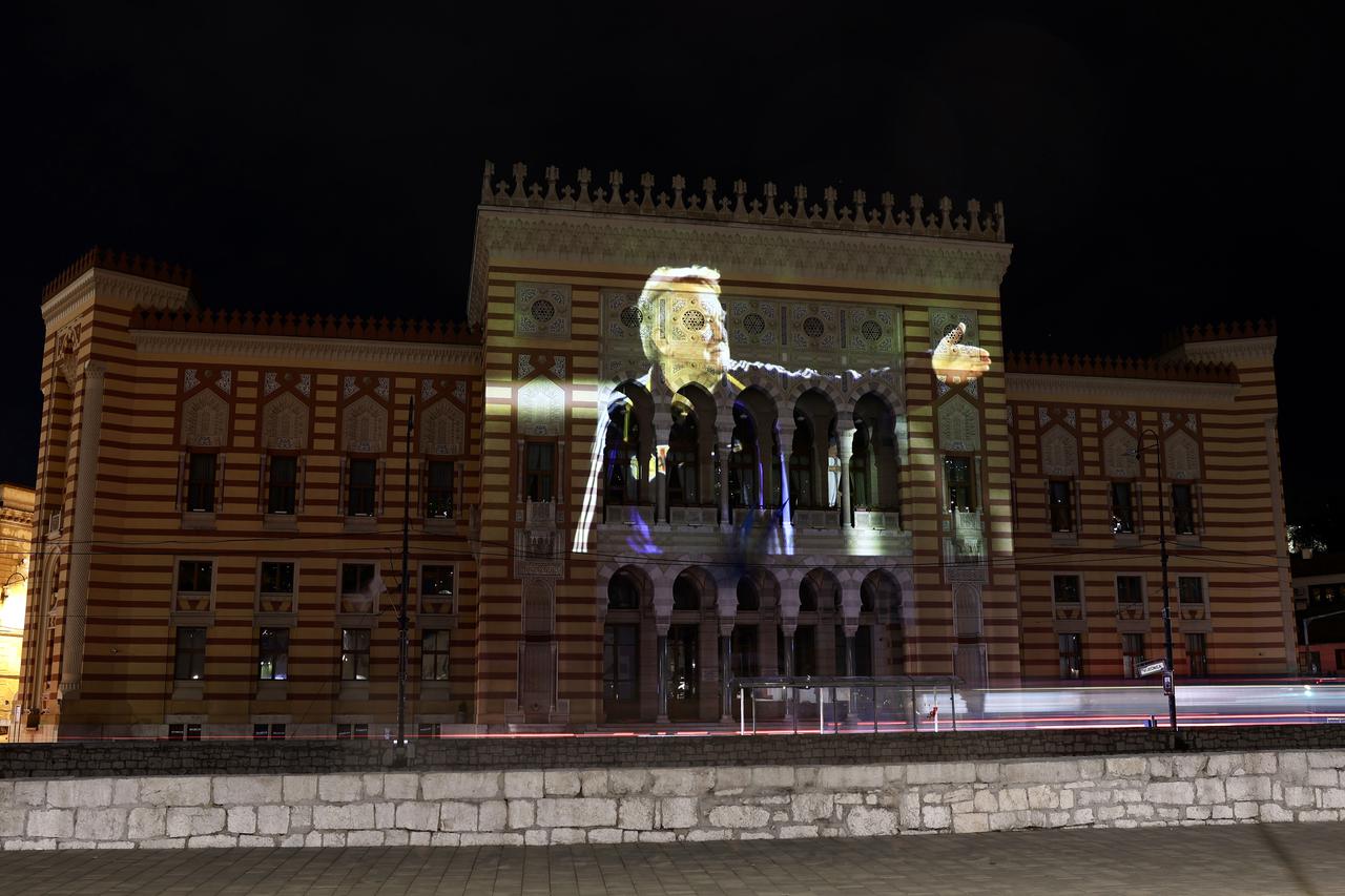 Sarajevo: Projekcijom na Vijećnici odana je počast Ivici Osimu