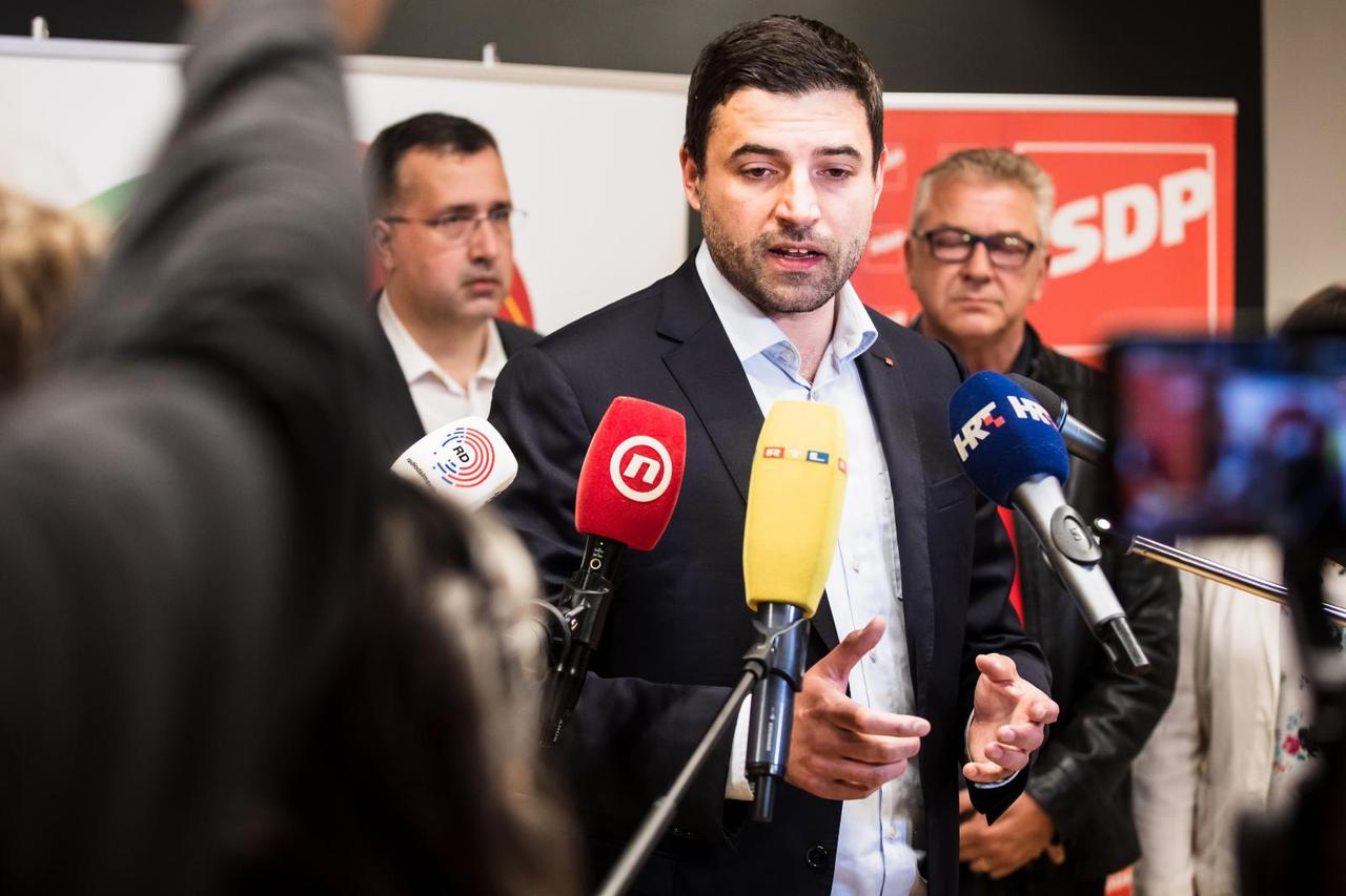 Split: Konferencija za medije koalicije Restart