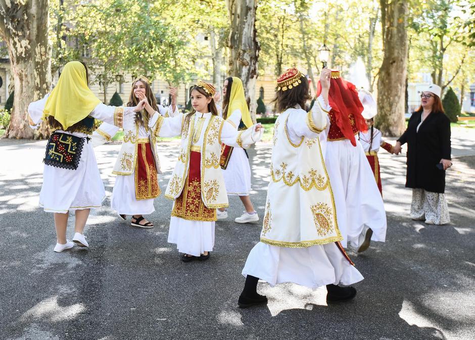 Kod Glazbenog paviljona u parku Zrinjevac tradicionalno je obilježen Dan nacionalnih manjina Grada Zagreba