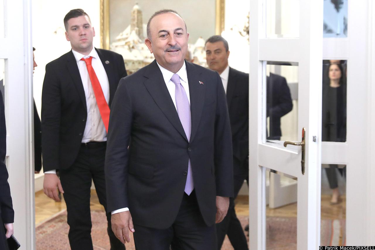 Turski ministar Melvut Cavasoglu u Banskim dvorima