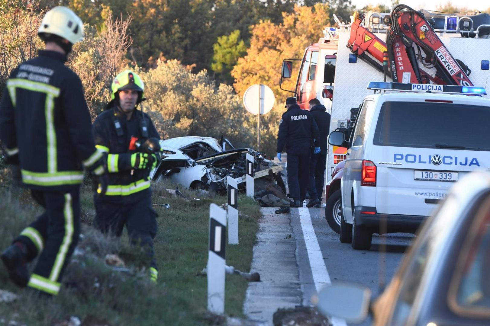 30.11.2020., Sibenik - U prometnoj nesreci na cesti D-8 jedna osoba je smrtno stradala, a dvije su ozlijedjene.
Photo: Hrvoje Jelavic/PIXSELL