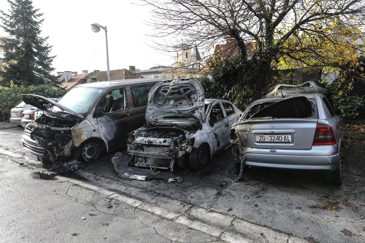 Zagreb: Tri vozila izgorjela na Kajfešovom brijegu