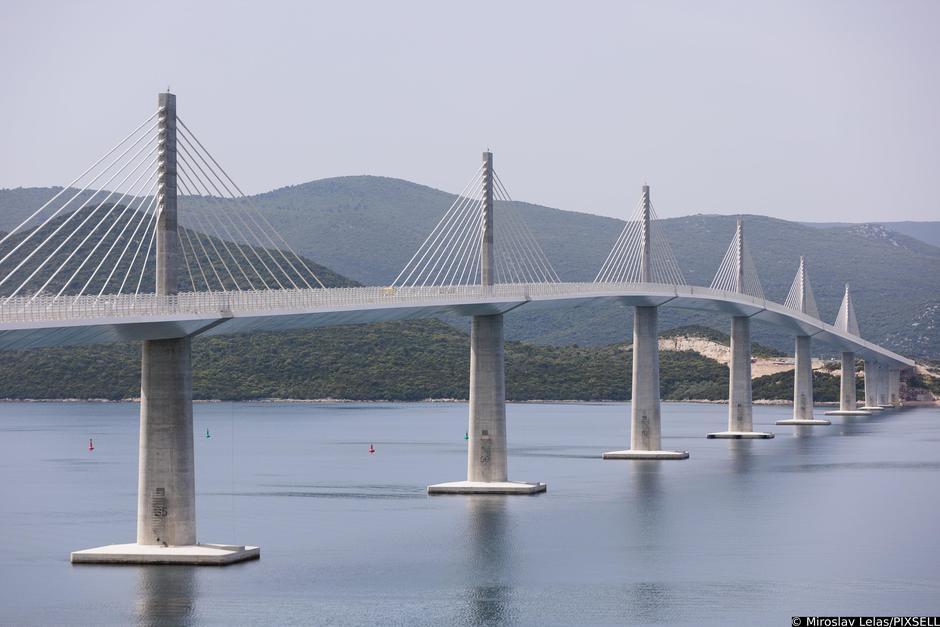 Komarna: Ministar Oleg Butković u obilasku Pelješkog mosta