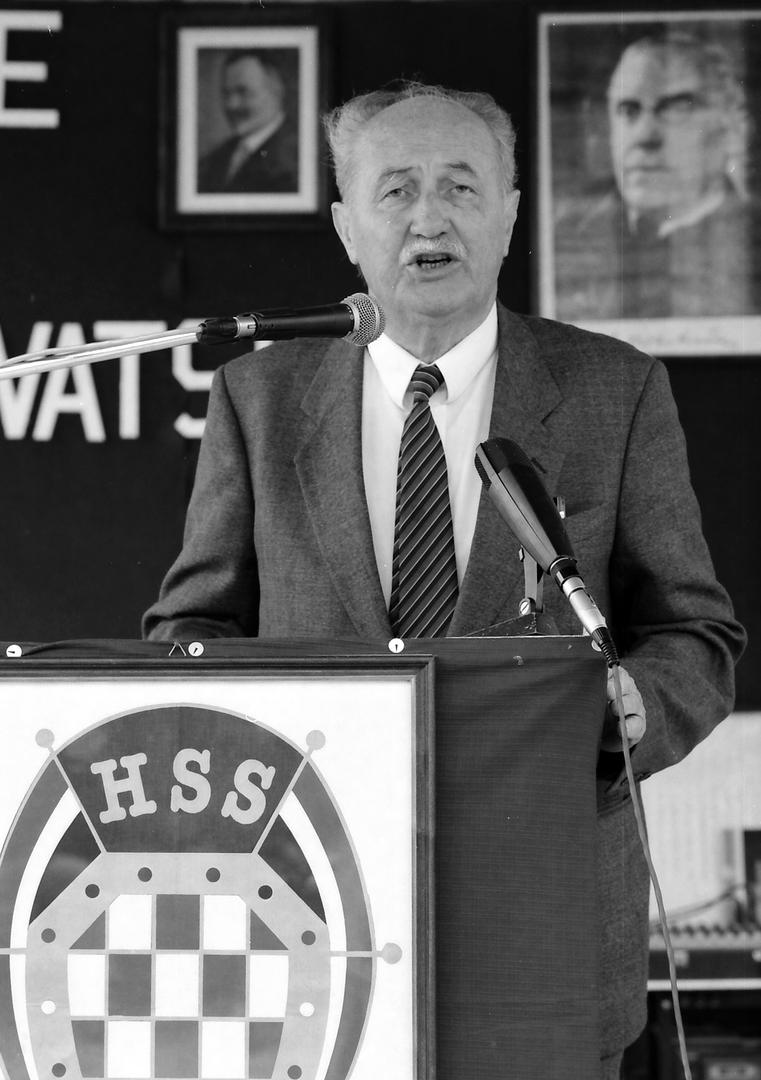HSS u Sabor prvi put ulazi u drugom sazivu 1992. godine. Stranku na tim izborima predvodi Drago Stipac, a osvajaju tri mandata. Godine 1994. na čelo stranke dolazi Zlatko Tomčić.