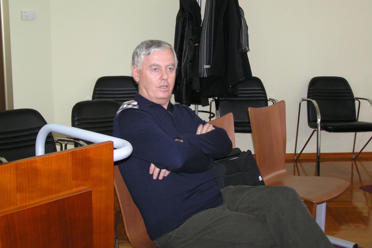 'zagorje -18. 03. 2010., Zlatar, Hrvatska - Nediljko Znaor na Zupanijskom sudu u Zlataru'