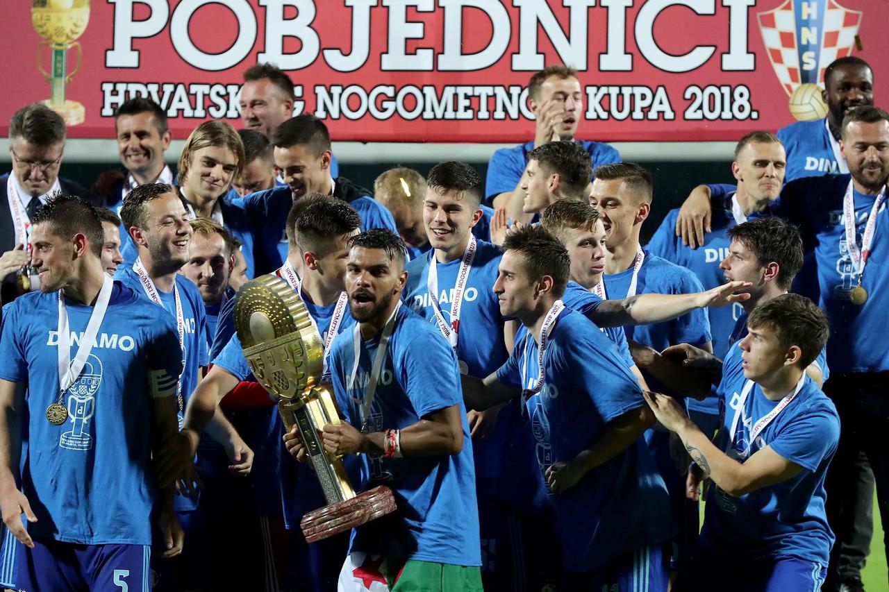 Vinkovci: Dinamo pobijedio Hajduk u finalu hrvatskog Kupa