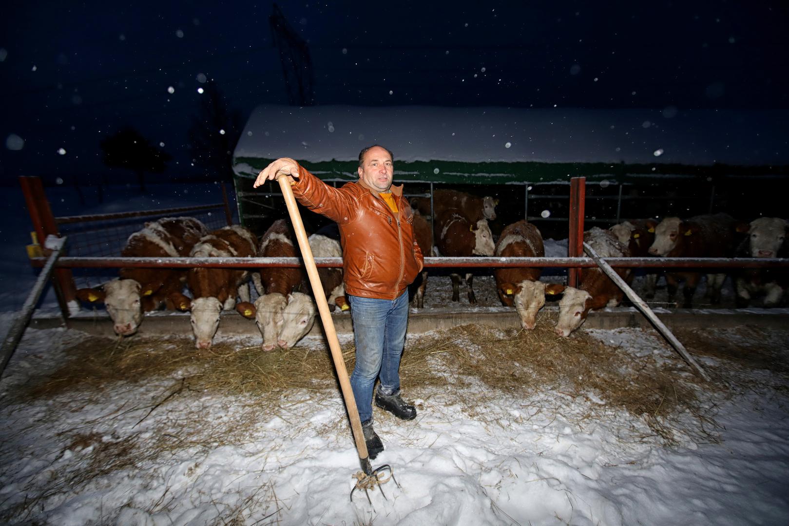 Poljoprivrednik Željko Strapač za četiri milijuna kuna kupio je cijelo selo – Ozdakovce. Ima farmu goveda i trebalo mu je zemlje