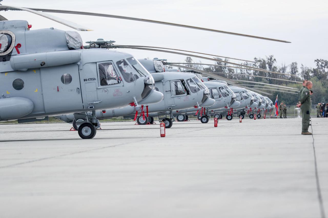 U vojarni “Pukovnik Marko Živković” održan promotivni let u sklopu prezentacije remonta helikoptera Mi-171 Sh