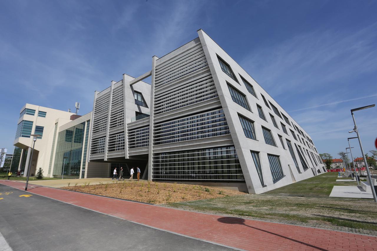 18.04.2016., Osijek - Svecano otvorenje nove zgrade Gradjevinskog fakulteta, jednog od najmodernijih u RH.  Photo: Marko Mrkonjic/PIXSELL