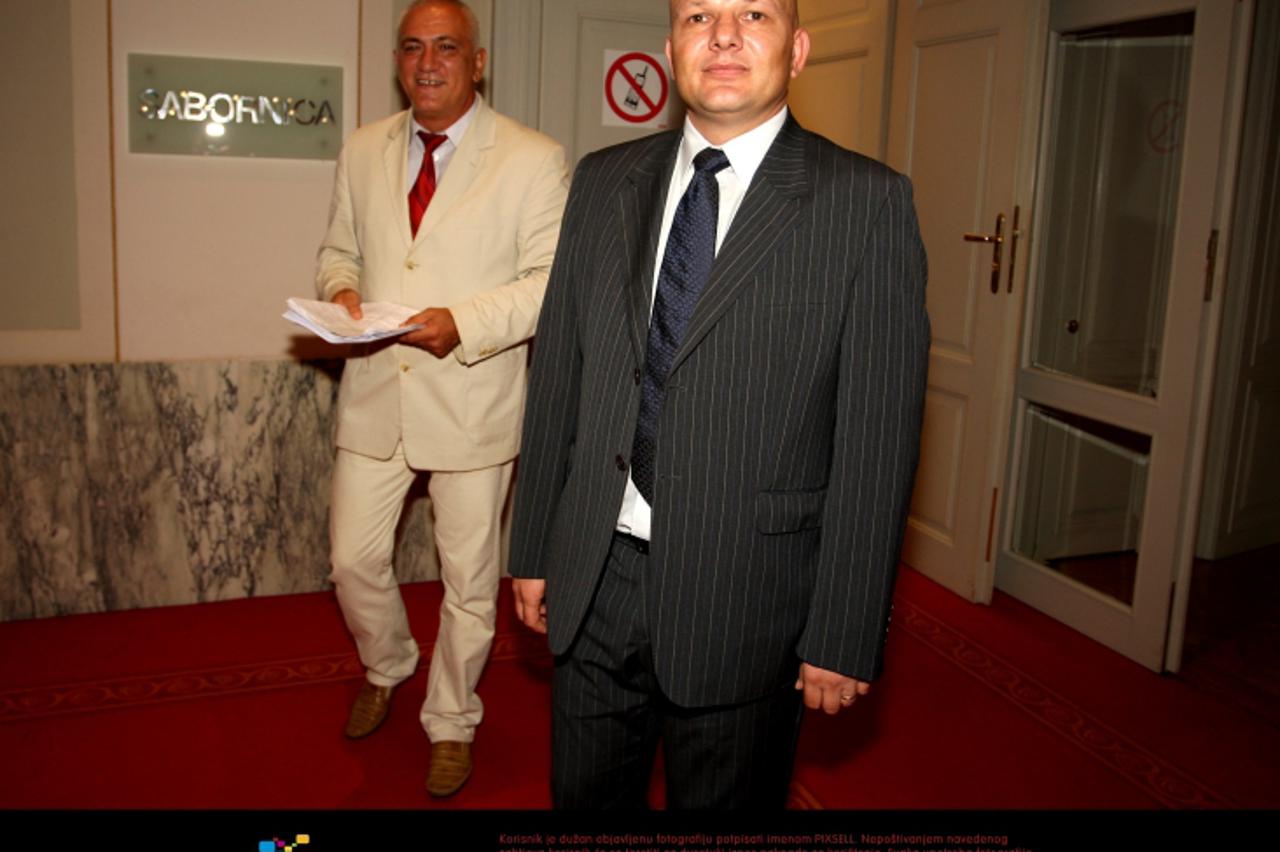 '26.08.2010. Trg svetog Marka, Zagreb -Ivan Drmic i Boro Grubisic iz HDSSB-a izlaze iz vijecnice u Saboru. Photo: Boris Scitar/PIXSELL'