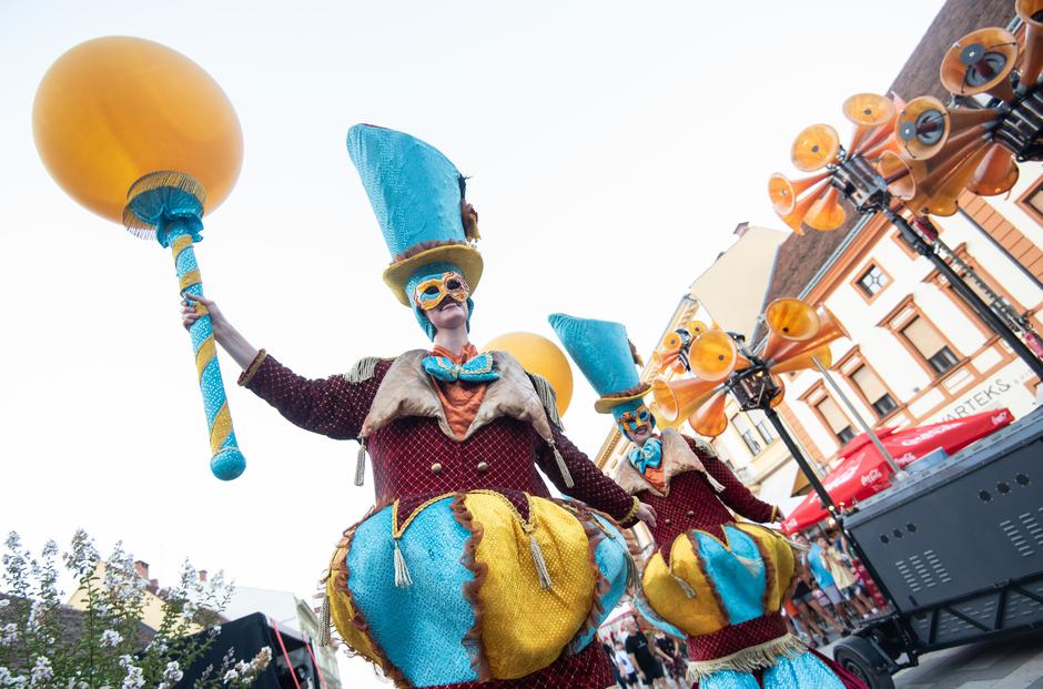 Varaždin: Cirkuska parada prošetala je Špancirfestom