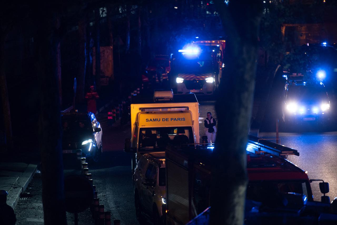 Pariz: Autobus RATP-a zabio se u stablo, dvoje teško ozlijeđenih