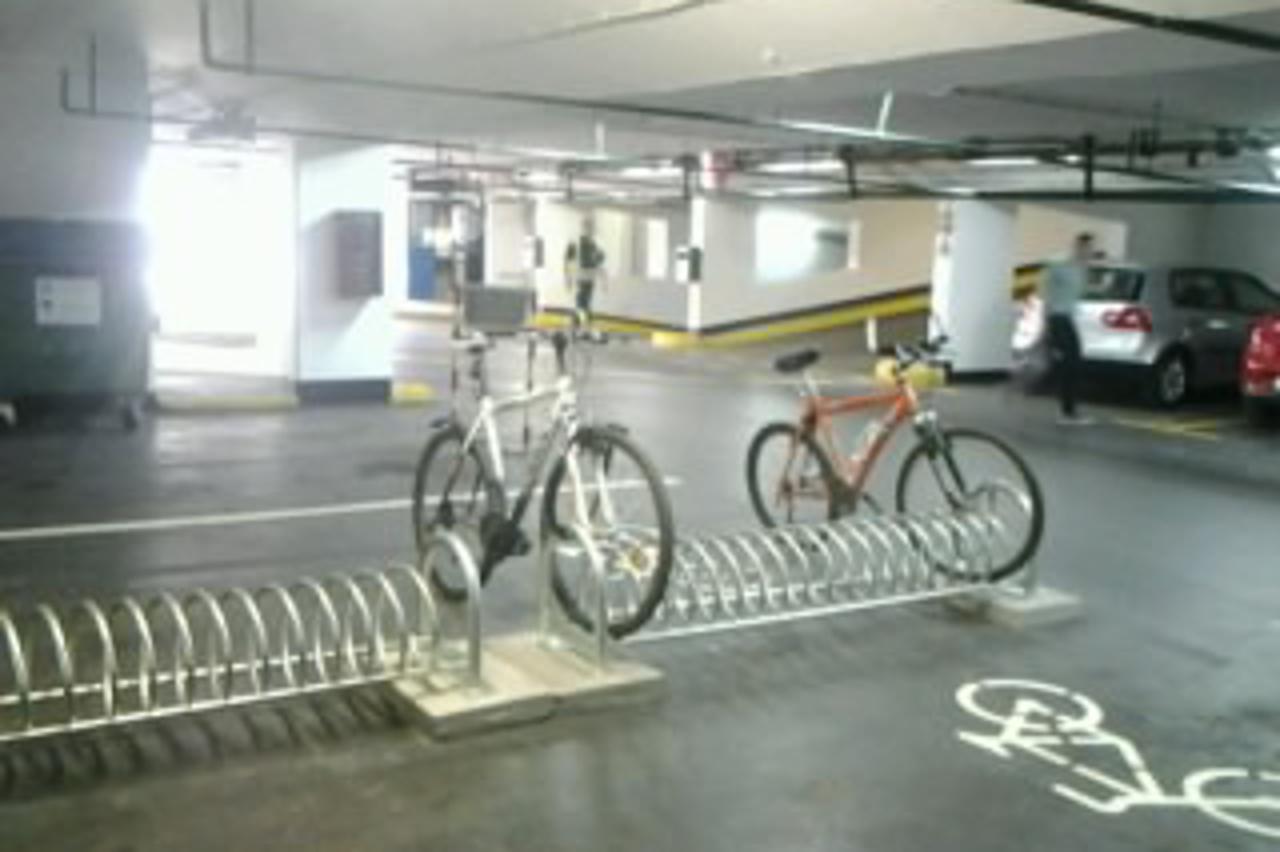 Bicikli garaža
