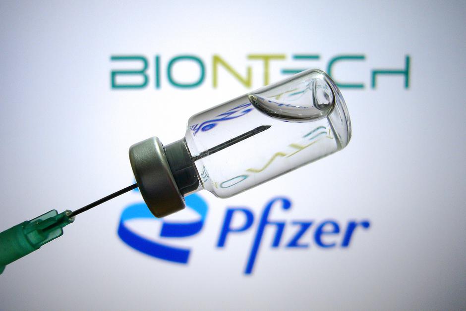 Symbol photo Biontech Pfizer vaccine.