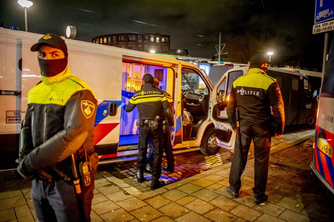 Security check during curfew - Rotterdam