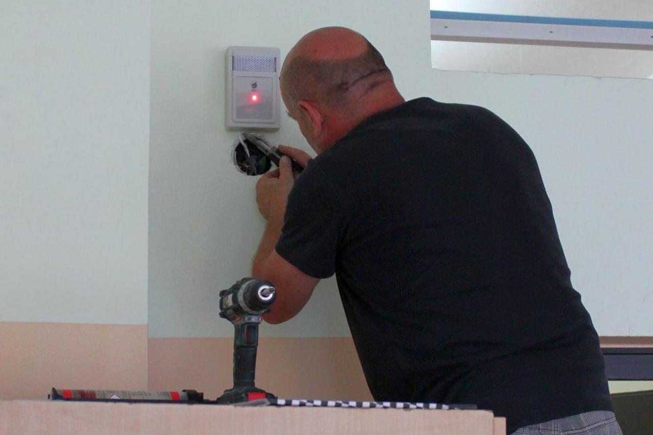 CARNet donirao sustav za praćenje kakvoće zraka Tehničkoj školi u Sisku