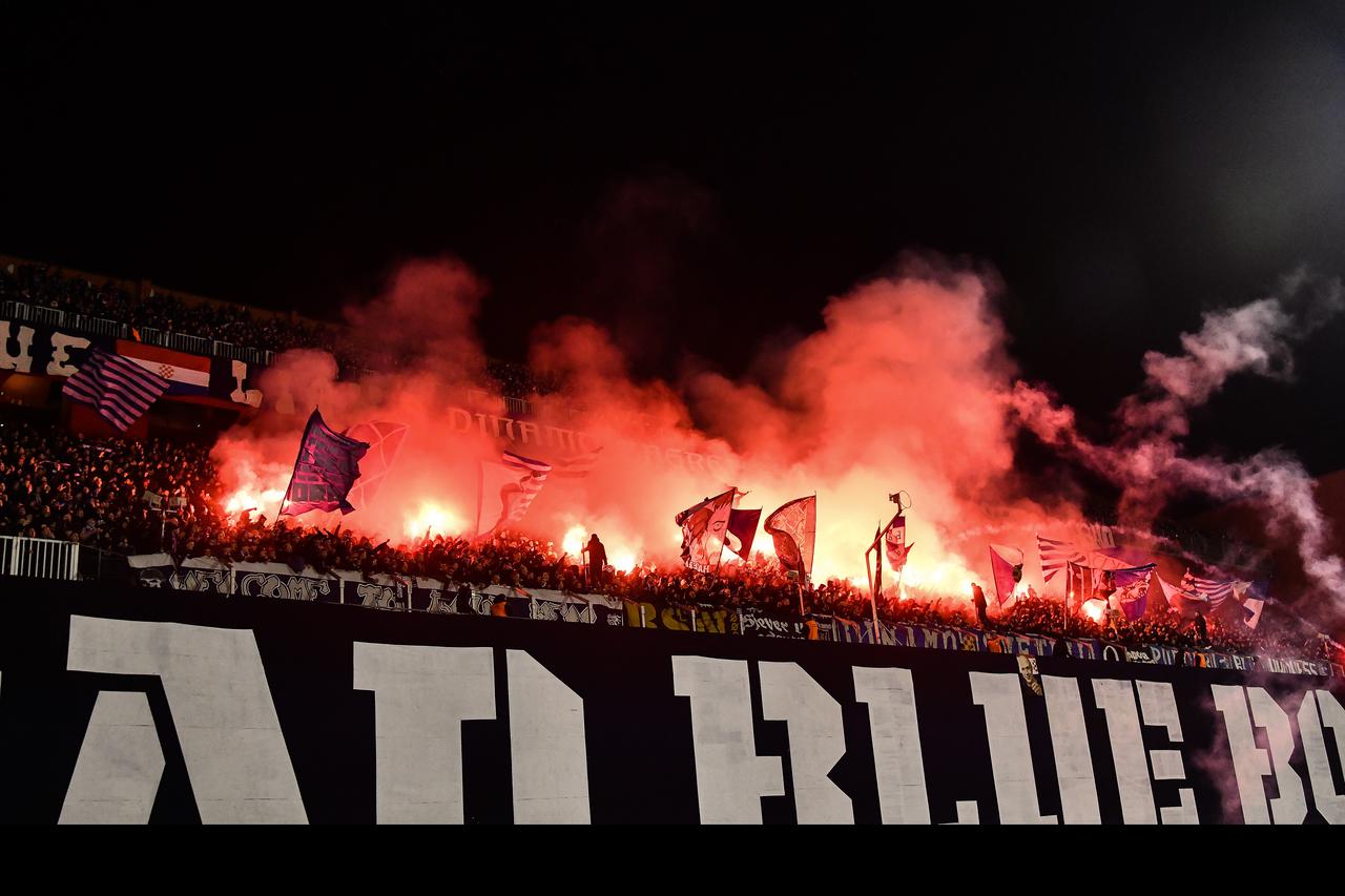 Zagreb: Bakljada na utakmici Dinamo - Hajduk 