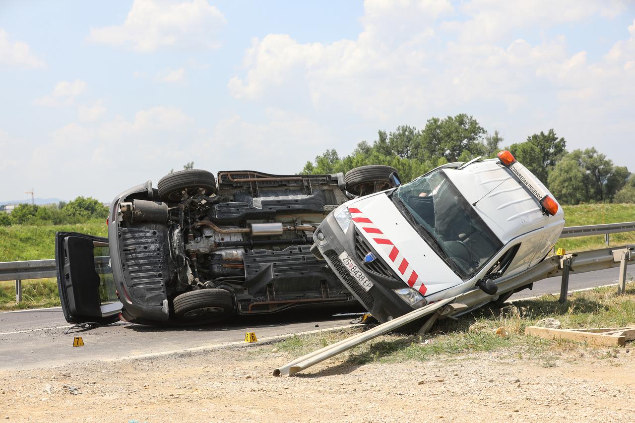 Teška prometna nesreća kod Zaprešića: Sudarili se automobil i ophodno vozilo