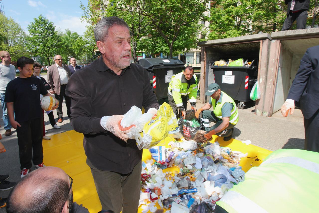 Zagreb: Gradonačelnik Bandić provjerio tijek realizacije pilot projekta odvojenog prikupljanja otpada