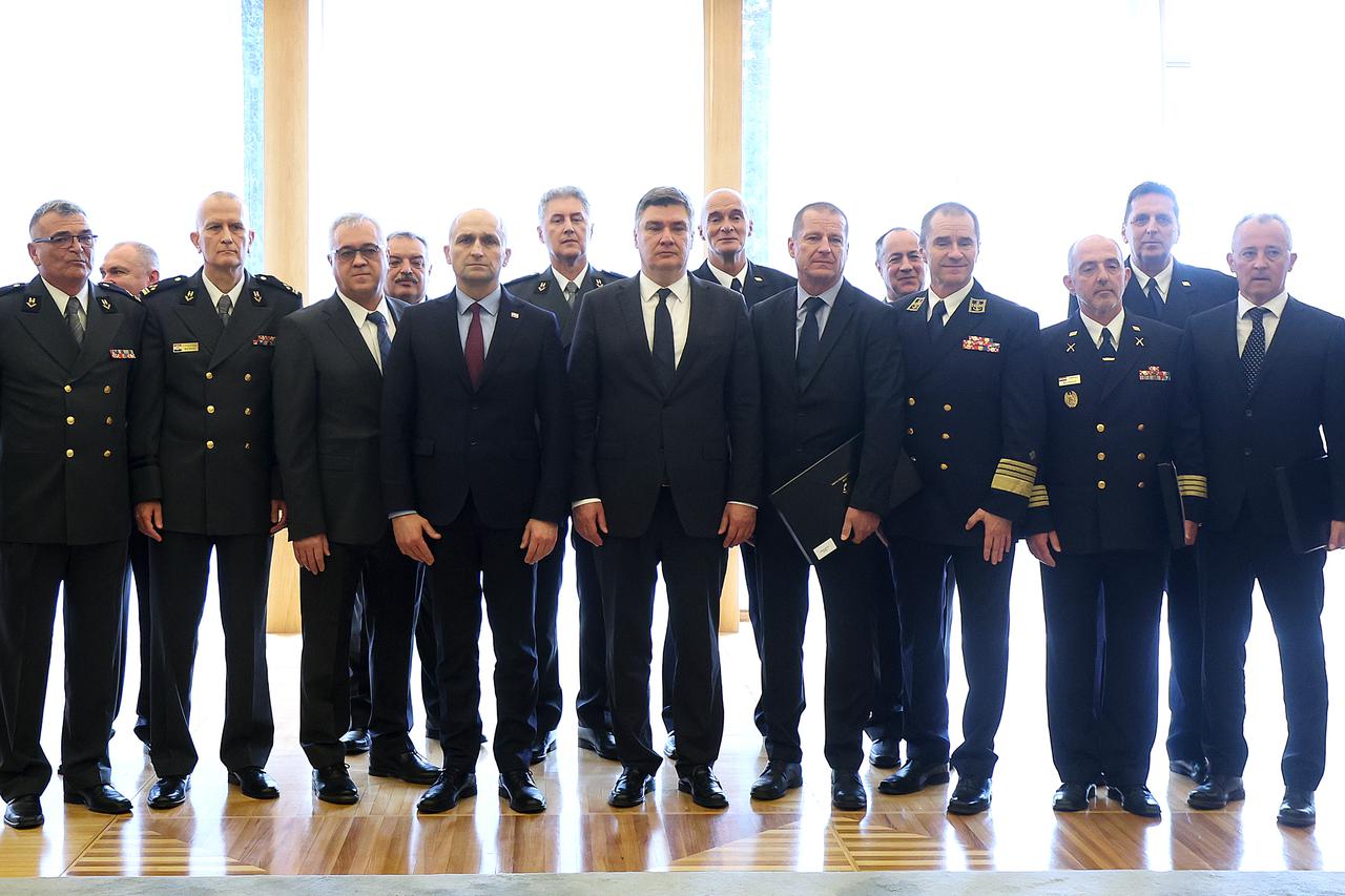 Zagreb: Predsjednik Milanović upriličio svečani prijam za umirovljene brigadire i kapetane bojnog broda