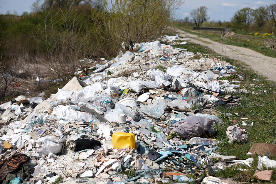 Divlja odlagališta otpada u Zagrebu