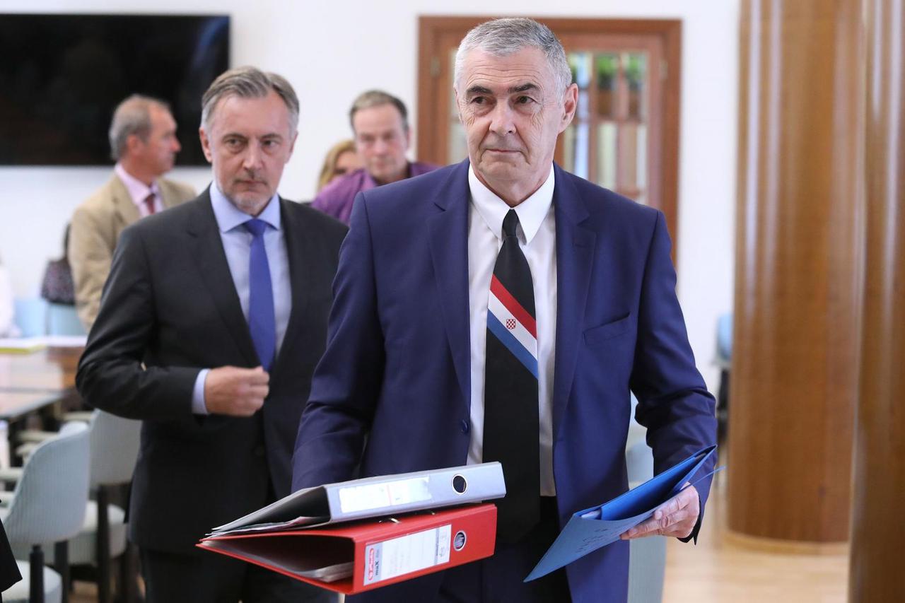 Zagreb: Željko Glasnović predao listu za parlamentarne izbore