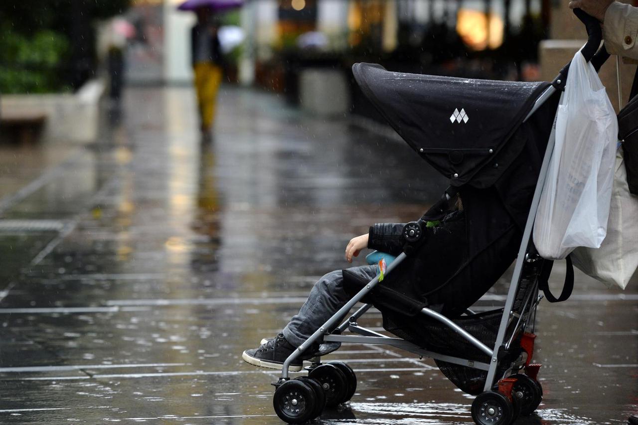 Zagreb: Kako je i najavljeno proteklih dana, kiša ne prestaje padati