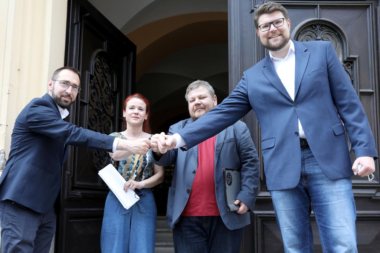 Zagreb: Tomašević i Grbin predstavili sporazum o suradnji u Gradskoj skupštini
