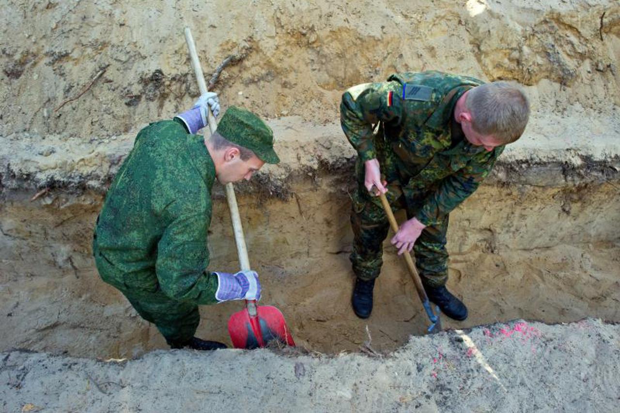 kopanje groba (1)