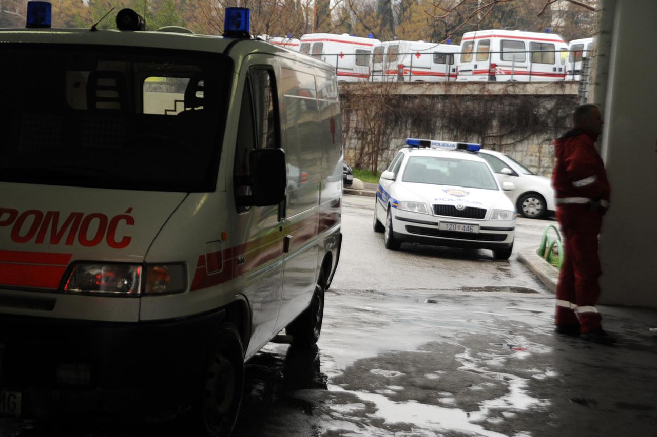 Split: Petero ljudi ozlije?eno u prevrtanju autobusa kod Sinja