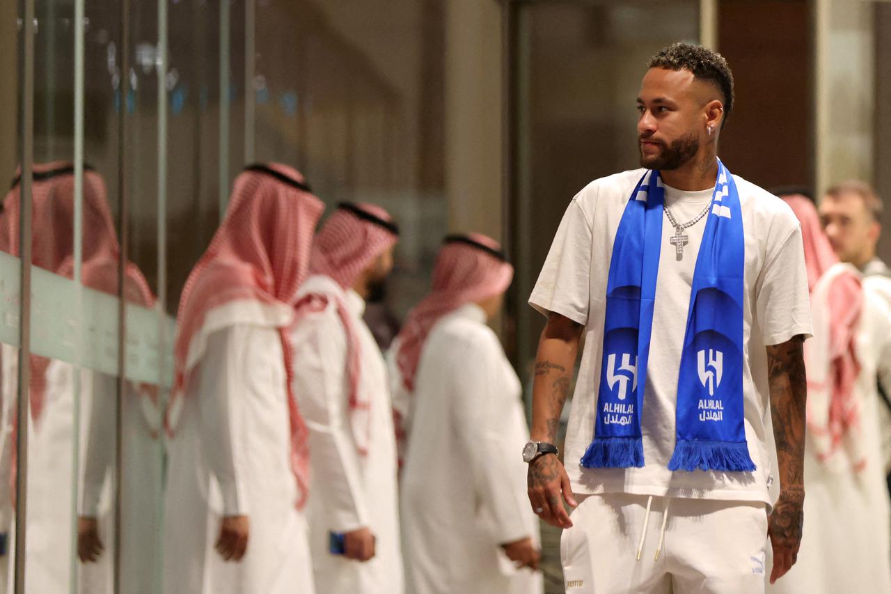 Neymar arrives in Riyadh after signing for Al-Hilal
