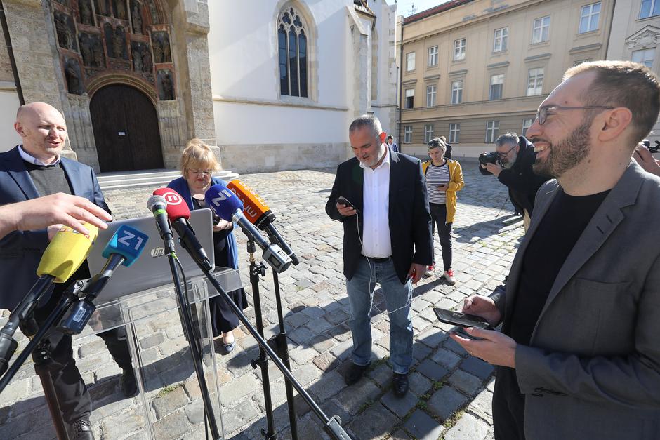 Zagreb: Gradska skupština po prvi put održana online putem, oporba se okupila na Trgu svetog Marka