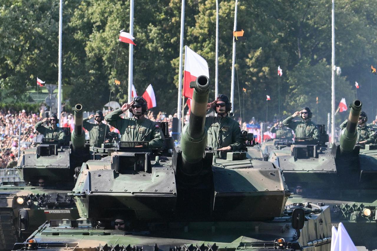U Varašavi održana najveća vojna parada u posljednjih nekoliko desetljeća