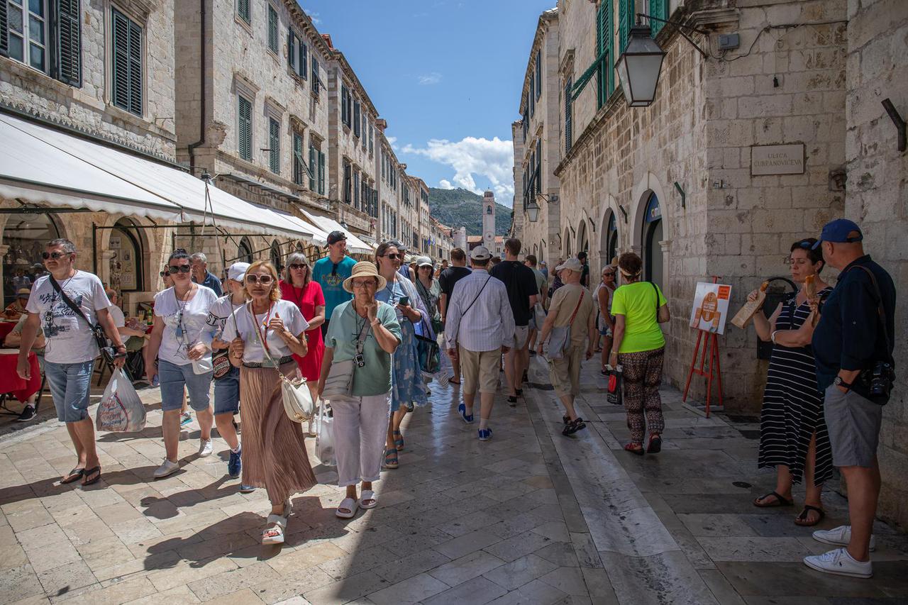 Nastavljaju se pozitivni turistički trendovi u Dubrovniku 