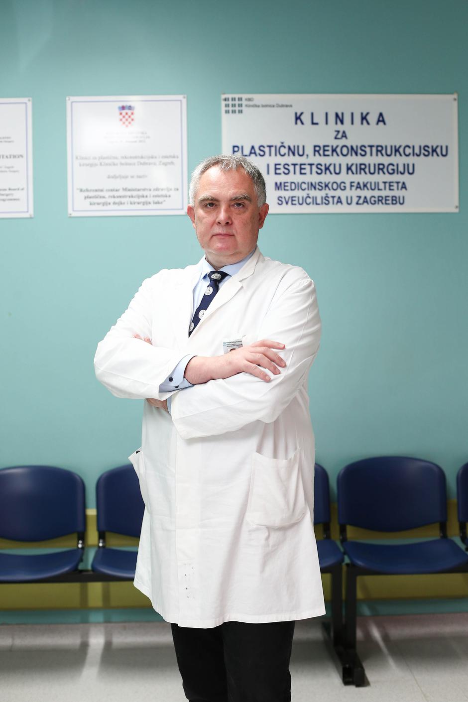 Zagreb: Prof. dr. Rado Žic, predstojnik Klinike za plastičnu, rekonstrukcijsku i estetsku kirurgiju KB Dubrava 