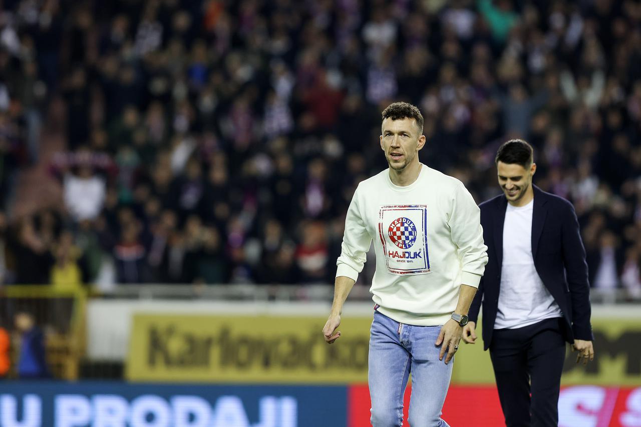 Split: Ivan Perišić i Josip Brekalo pozdravili su navijače na Poljudu  prije početka utakmice