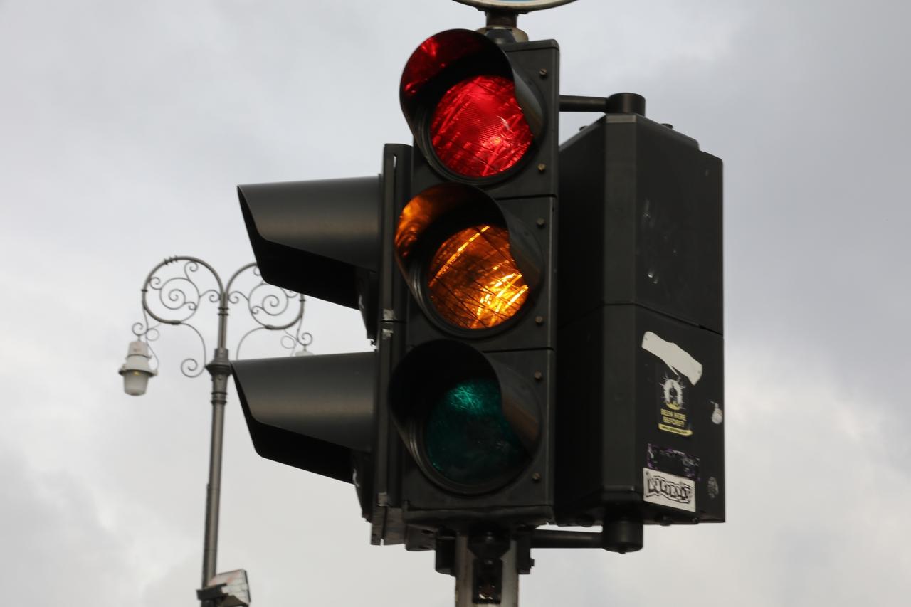 Prvi semaforu na svijetu postavljen je 10. prosinca 1868. u Londonu