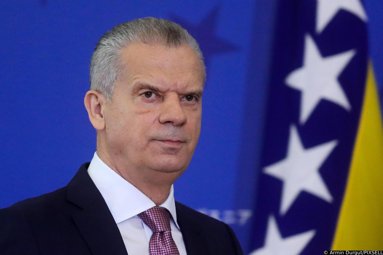 Sarajevo: Fahrudin Radončić podnio ostavku na mjesto ministra