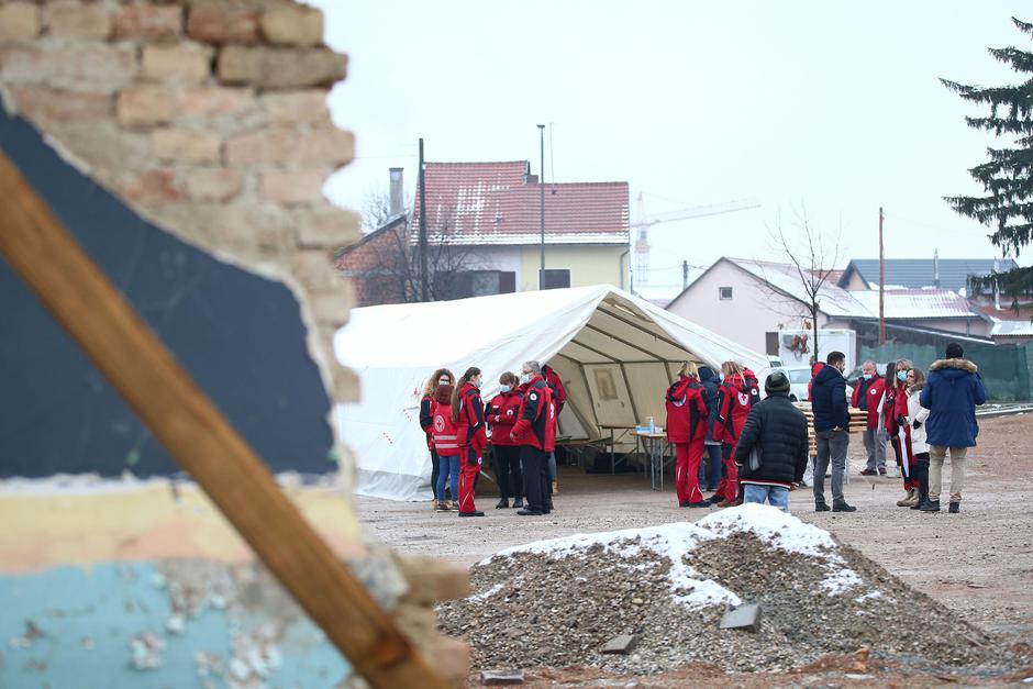 Petrinja: Crveni križ o donacijama nakon razornog potresa na Baniji