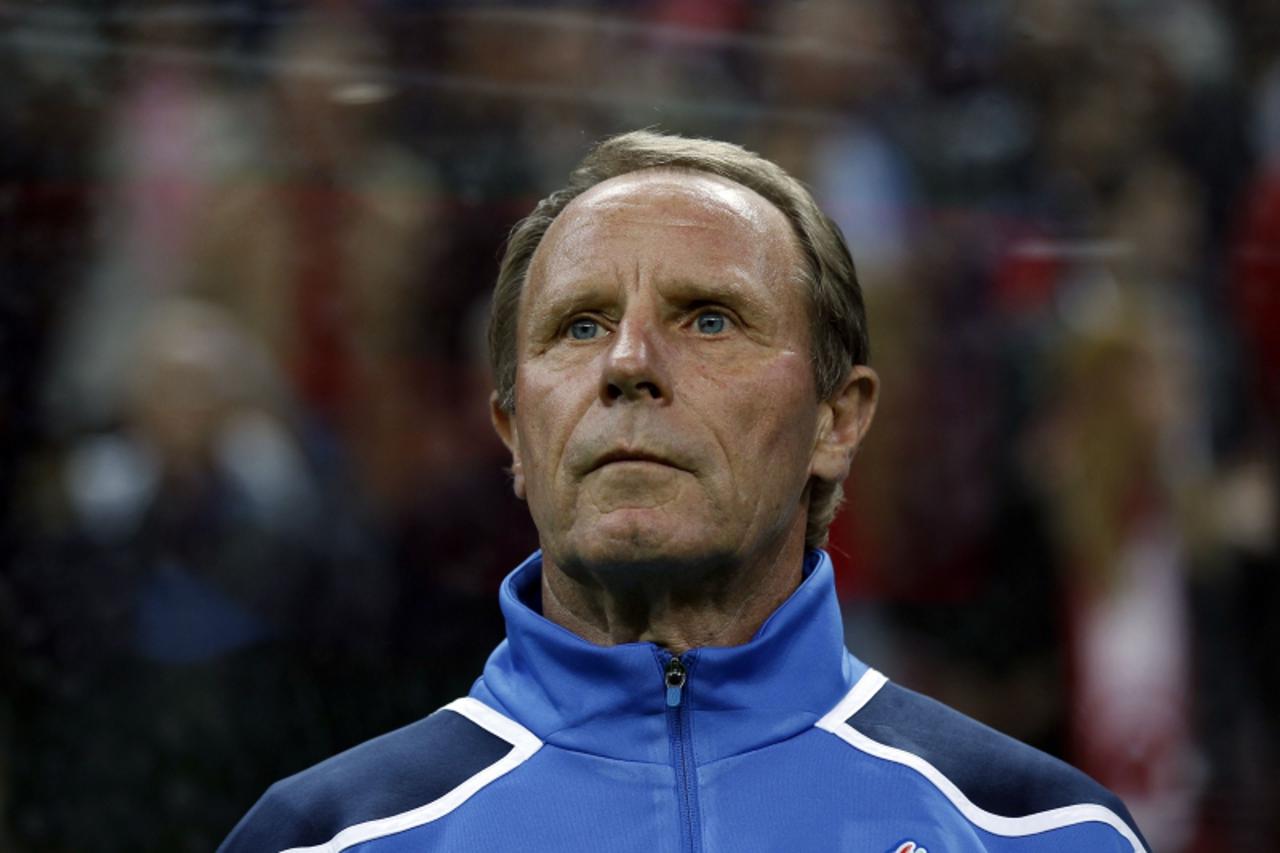 'Azerbaijan\'s coach Berti Vogts is seen before their Euro 2012 qualifying Group A soccer match against Turkey at Turk Telekom Arena in Istanbul October 11, 2011. REUTERS/Murad Sezer (TURKEY - Tags: S