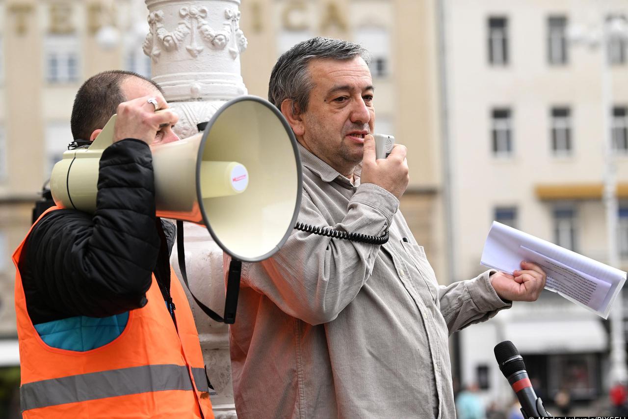 Zagreb: Prosvjed dostavljača Wolta na Trgu bana Jelačića