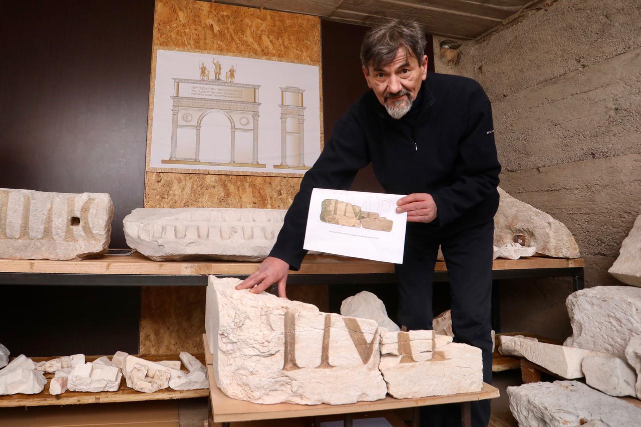 Dicmo: Arheološko otkriće Trajanov slavoluk