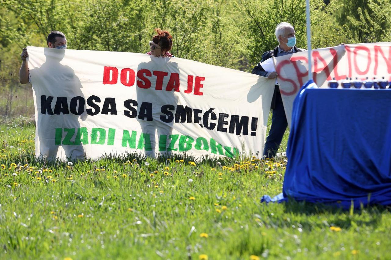 Zelena akcija u sklopu kampanje "Dosta je! Izađi na izbore!" organizirala akciju kraj Jakuševca