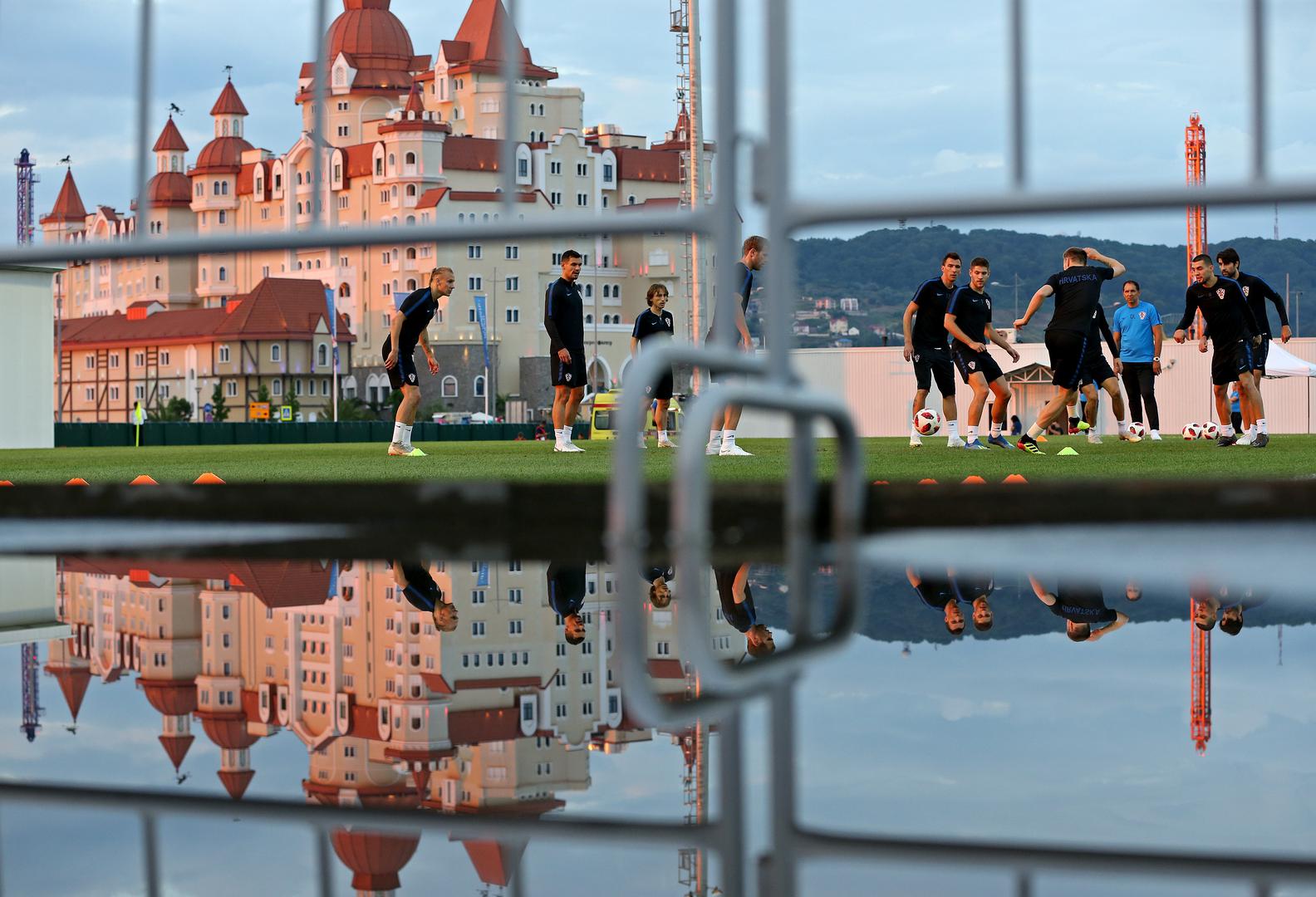 Hrvatska nogometna reprezentacija odradila je posljednji trening uoči subotnjeg ogleda protiv Rusije u četvrtfinalu svjetskog prvenstva.